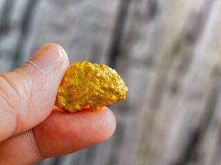 El Precio del Oro se Acerca a un Récord Antes de la Publicación de Datos de Inflación de EE.UU.