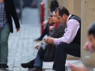 ¿Estás cesante? Los beneficios que puedes recibir en abril mientras buscas trabajo