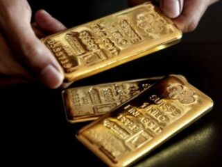 Oro alcanza un nuevo récord sobre US$2.300 la onza pese a los últimos datos económicos en EEUU