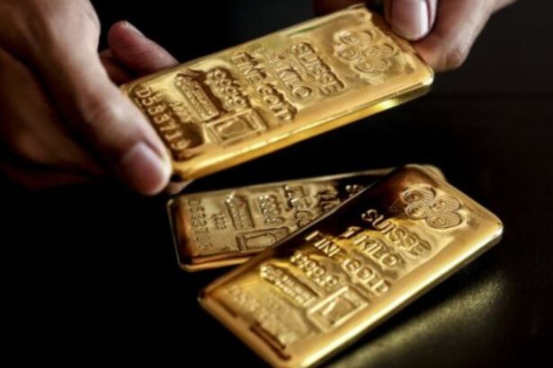 Oro alcanza un nuevo récord sobre US$2.300 la onza pese a los últimos datos económicos en EEUU