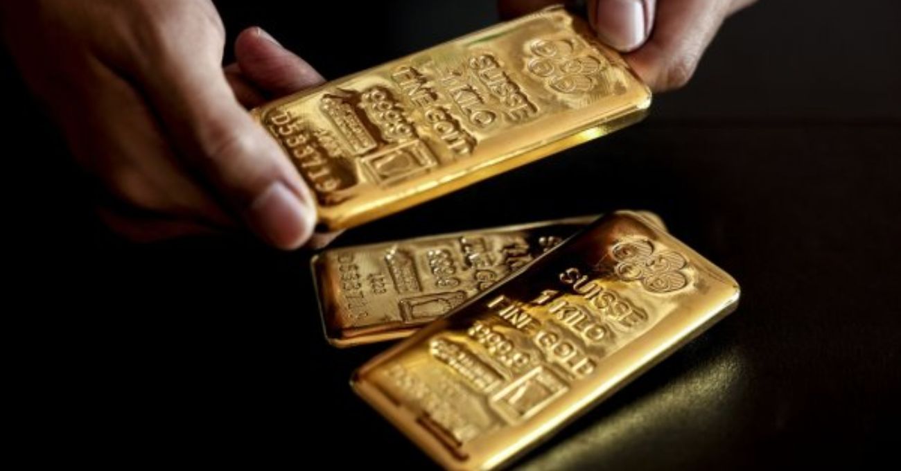 Oro alcanza un nuevo récord sobre US$2.300 la onza pese a los últimos datos económicos en EEUU