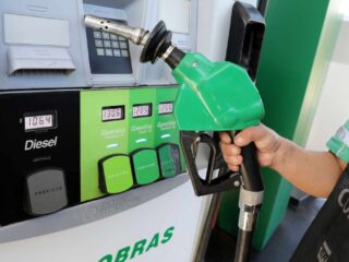 Nueva alza en precios de combustibles: Estrategias para ahorrar en tu carga de bencina