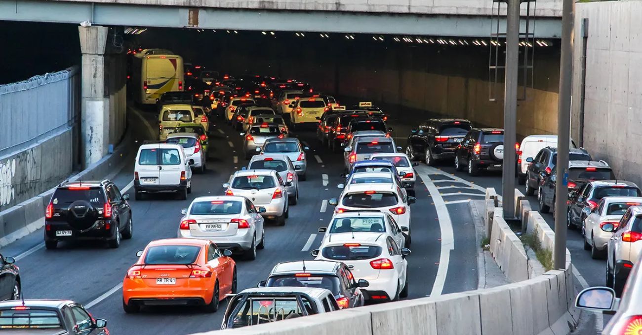 Restricción vehicular en Santiago: ¿Qué automóviles y motocicletas serán afectados?