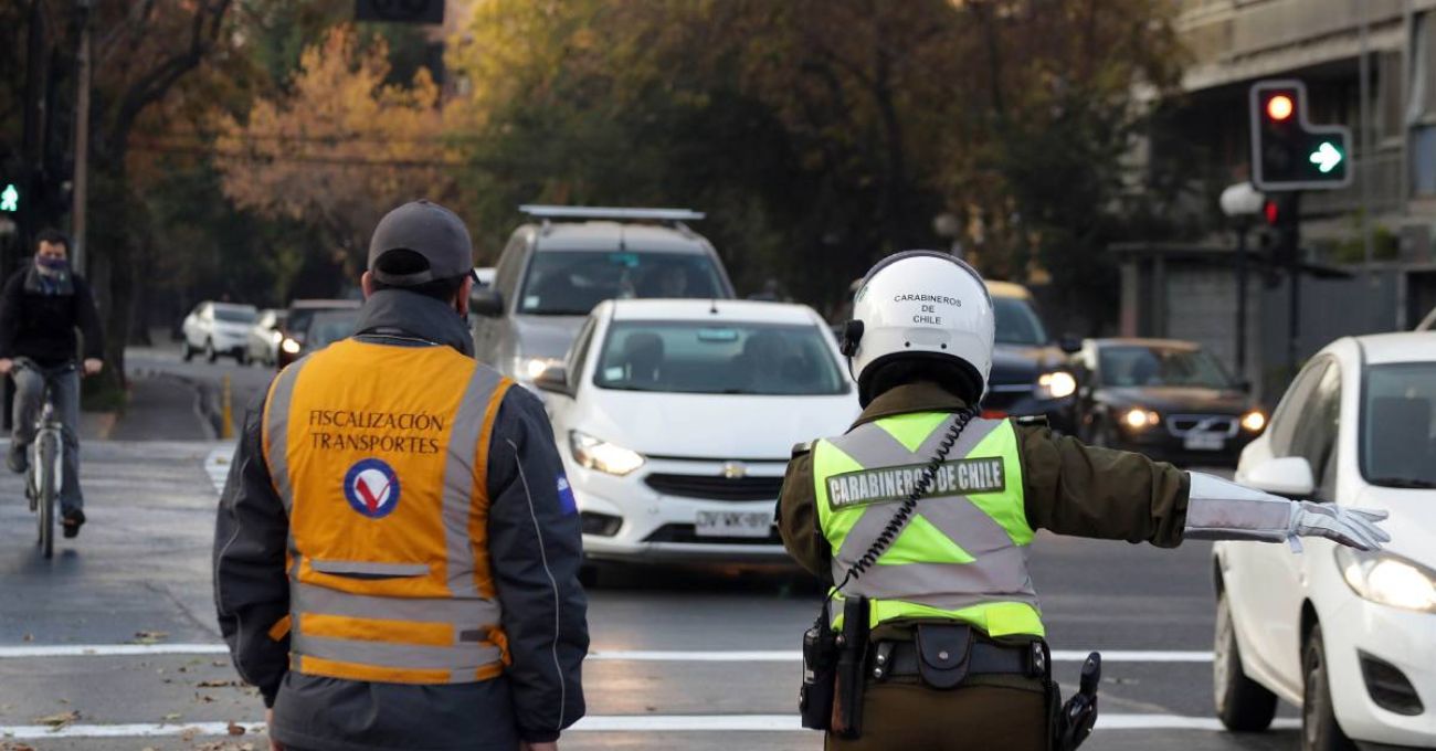 Restricción vehicular 2024 en la Región Metropolitana: horarios y multas.