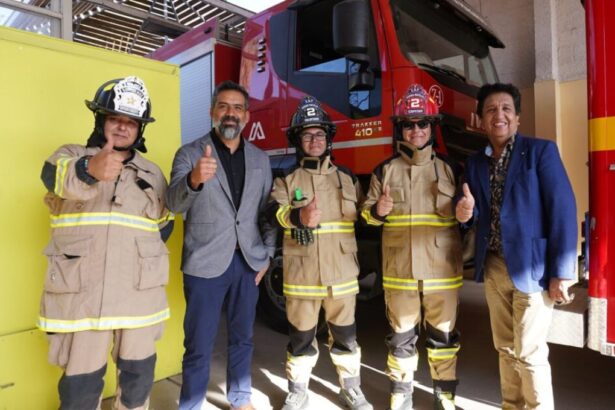 Cuerpo de Bomberos de Pica recibe implementación aportada por Collahuasi para su labor y servicio a la comunidad