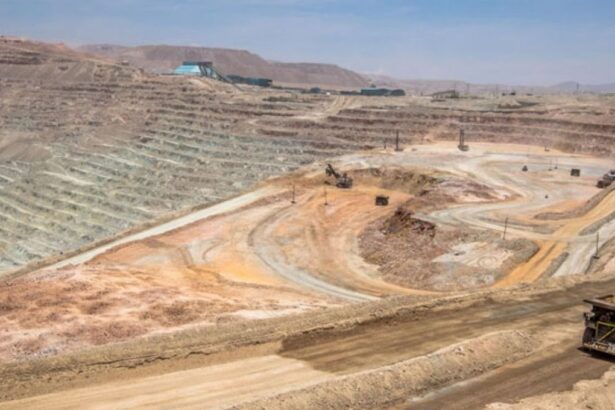 Golpe en la industria: BHP propone comprar Anglo American y superaría a Codelco como el mayor productor de cobre