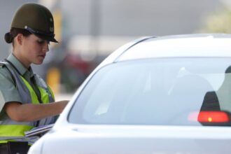 Las multas por manejar sin licencia y cómo evitarlas en Chile
