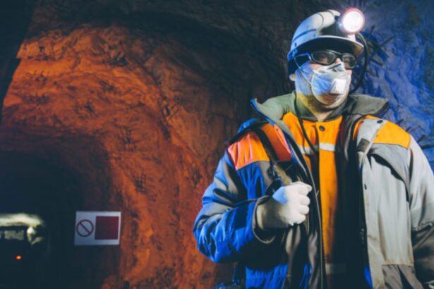 Regla final en Estados Unidos protege a mineros de enfermedades respiratorias.