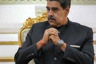 Estados Unidos impone sanciones petroleras a Venezuela por preocupaciones electorales