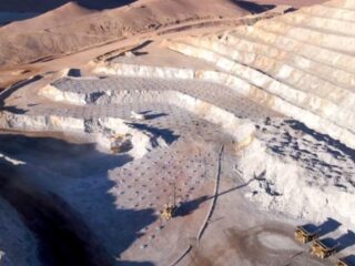 Avances en proyecto Lindero: producción de oro y expansión de plataforma de lixiviación.