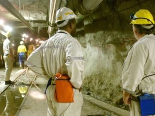 Harmony Gold firma acuerdo salarial de cinco años con sindicatos