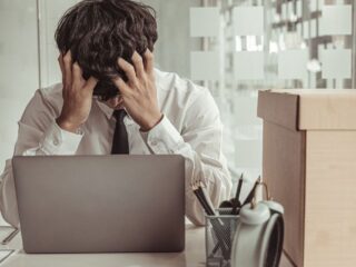 ¿Estás cesante? Estos son los beneficios que puedes recibir durante abril