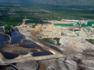 Vecinos de una mina cercana a Madagascar emprenden acciones legales contra Rio Tinto