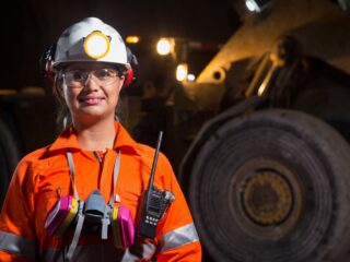 Mineras reconocen que aún hay sesgos en el sector contra las mujeres