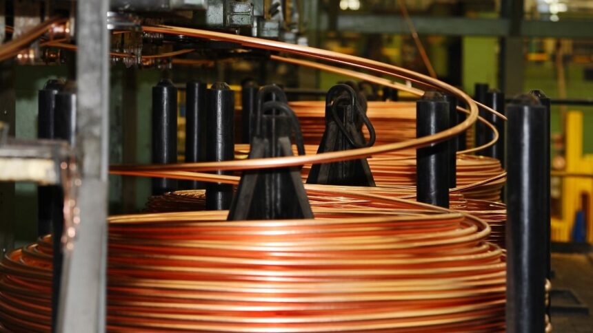 El cobre cae en medio de incertidumbre en la demanda china