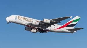 Emirates Airlines busca tripulantes de cabina en Chile con sueldos millonarios y residencia en Dubai: Conoce cómo postular