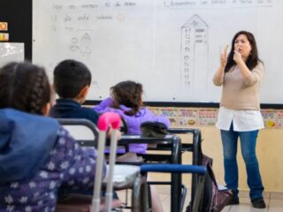 Aumento en remuneración de profesionales de la educación en 2024