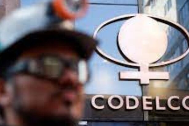 Codelco alcanza acuerdo en negociación colectiva anticipada con 698 trabajadores de la división Salvador