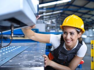 "Las carreras mejor pagadas en Chile: sueldos, empleabilidad y duración"