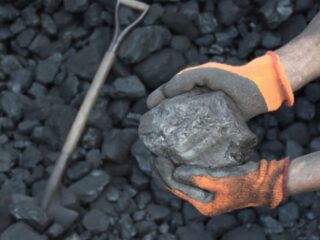 China lidera aumento de la capacidad de carbón a nivel mundial