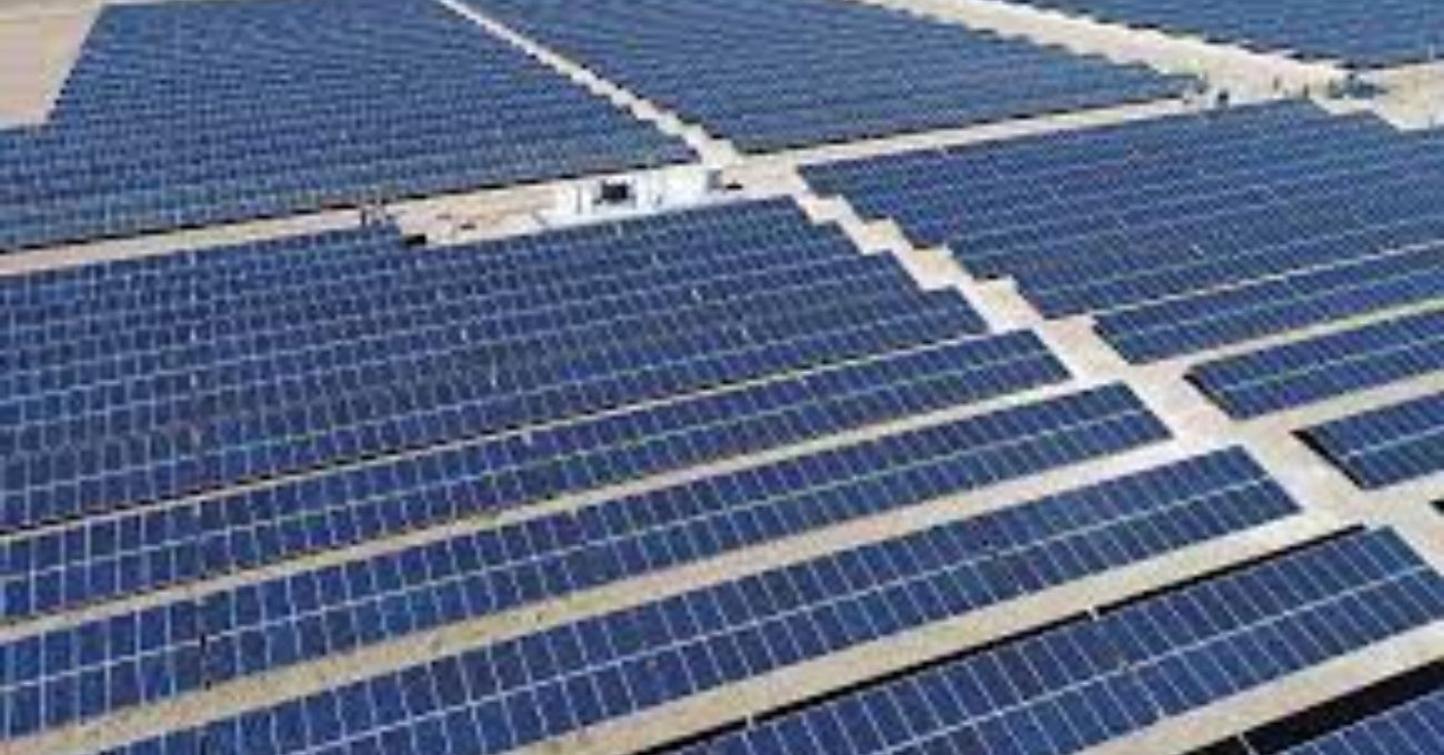 Planta fotovoltaica en el desierto de China demuestra eficiencia de módulos Vertex N
