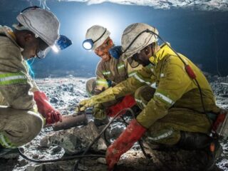 La industria minera de platino sufre pérdidas de ingresos y empleo en Sudáfrica