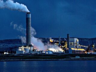 Gobierno estadounidense invertirá miles de millones en producción nacional de combustible nuclear