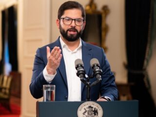 Presidente de la República anuncia medidas para impulsar la industria del litio y la tecnología en Chile