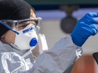 El impacto global de la pandemia de COVID-19: consecuencias económicas, sociales y sanitarias