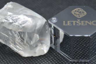 Encuentran diamante blanco de 212,9 quilates en mina de Lesoto