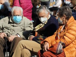 Beneficios para adultos mayores en Chile: ¿Qué bonos pueden recibir?