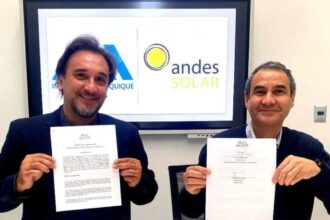 Alianza entre AII y Andes Solar para impulsar energías renovables en Tarapacá