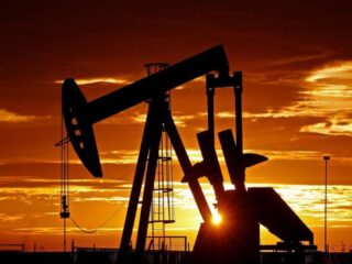 Precios del petróleo suben ante incertidumbre por el destino del presidente de Irán y la salud del rey saudí