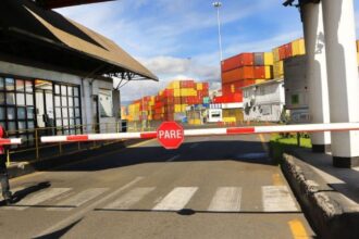 Puerto Coronel: Trabajadores buscan recibir compensaciones salariales tras el fin del paro