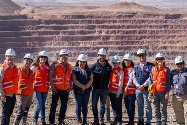 "Minera Sierra Gorda SCM recibe certificado por implementar jornada de 40 horas"