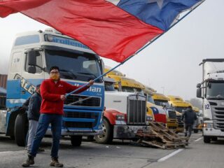 Protestas por seguridad en Chile: Conductores de camiones exigen medidas contundentes.