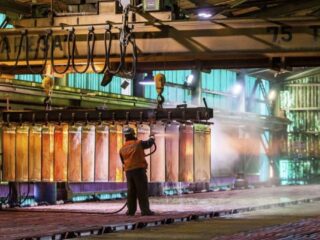 Futuros del cobre marcan nuevo máximo histórico de cierre y terminan la jornada cerca de US$5,1 la libra