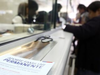 Consulta con tu RUT si tienes pendientes de pago los $61.793 del Bono Marzo 2024