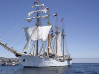 "Historia y celebración del feriado del Día de las Glorias Navales en Chile"