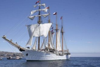 "Historia y celebración del feriado del Día de las Glorias Navales en Chile"