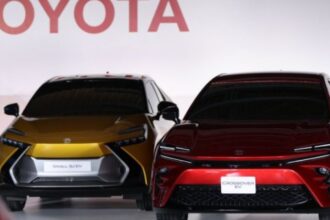 Toyota desafía a Tesla con su apuesta por una nueva línea de motores de combustión más pequeños pero con mayor potencia