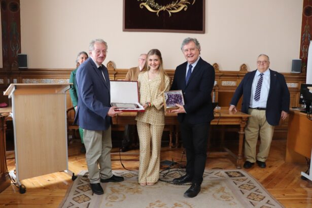 España: Isabel Niño Calderón, primer premio nacional del concurso de relatos cortos ‘La minería sostenible en tu vida’