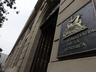 Contraloría retira reglamento de grabado de patente