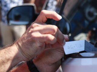 Nuevas normas de grabado de patentes en vehículos: ¿Qué debes saber?