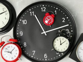 Cambio de hora en Chile: ¿Cuándo deberán modificarse nuevamente los relojes?