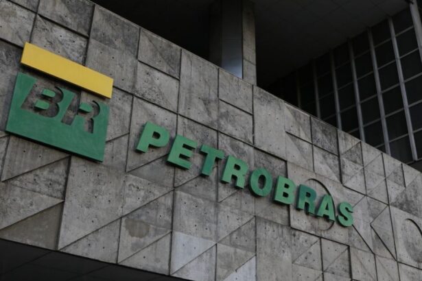 Cambio de presidente en Petrobras genera preocupaciones y desafíos en Brasil