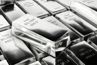 El precio de la plata alcanza los $30 por onza, ¿qué implica para los inversores?