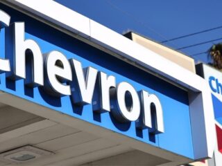 Chevron supera a Tesla y lidera el mercado energético en EE.UU.