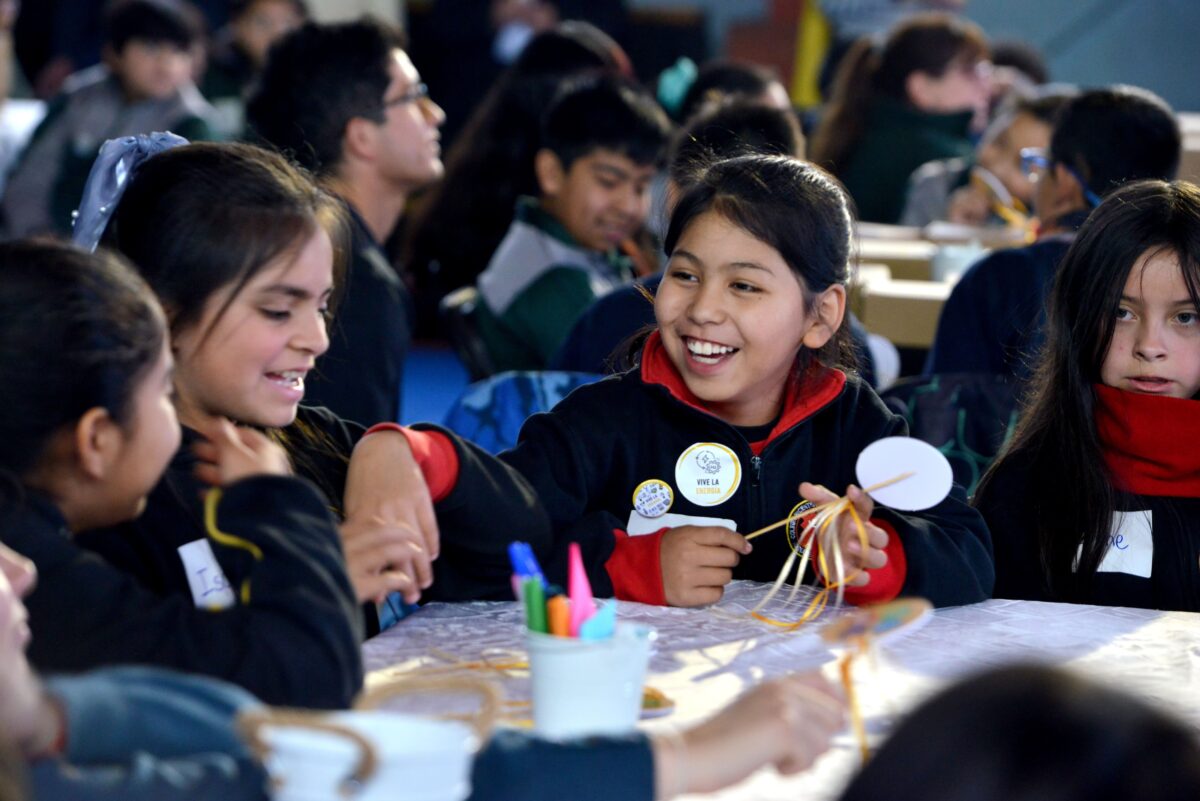 Futuro sostenible: estudiantes de la Araucanía descubren el poder de la energía renovable Futuro sostenible: estudiantes de la Araucanía descubren el poder de la energía renovable