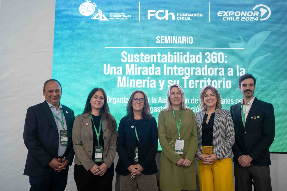 Sierra Gorda SCM recibió a vecinos para recorrer juntos Exponor 2024 Sierra Gorda SCM recibió a vecinos para recorrer juntos Exponor 2024